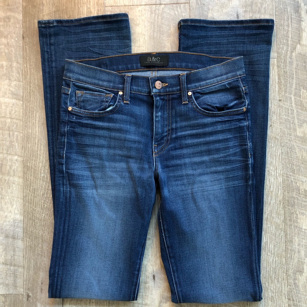 Medium wash bootcut jeans